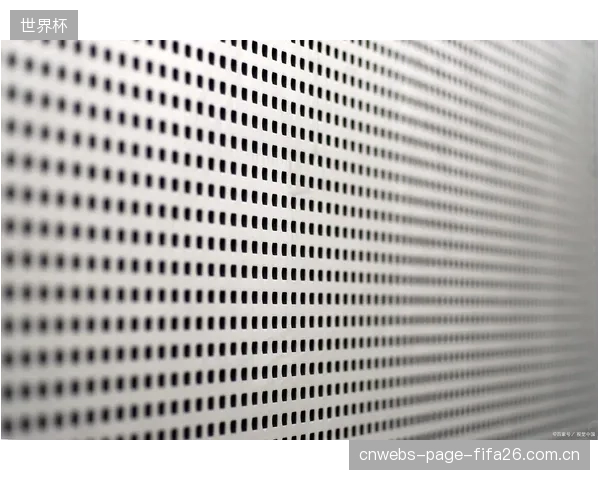 声学与视觉的融合：柔性LED显示贴膜技术将与穿孔铝板结合，使体育馆侧墙在作为吸音体的同时成为动态信息发布媒介